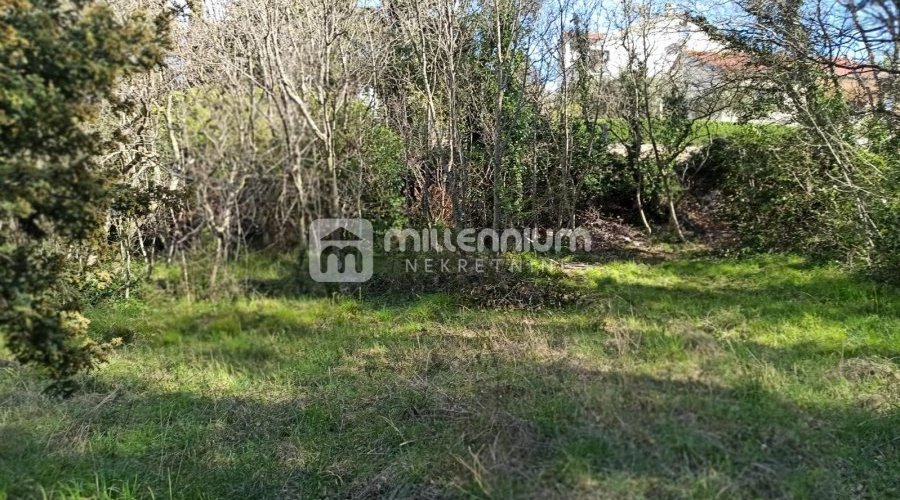 Jablanac, građevinsko zemljište 100m od mora - 2