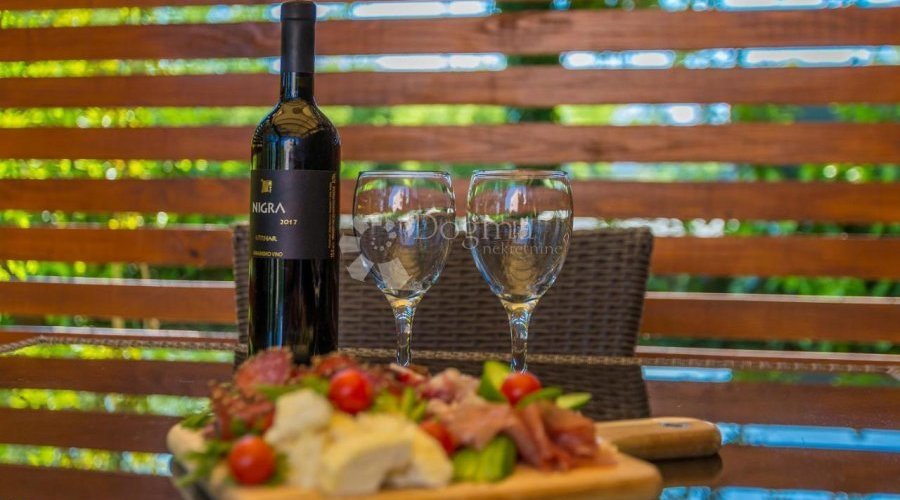 MALINSKA - APARTMAN S VELIKOM OKUĆNICOM - 2