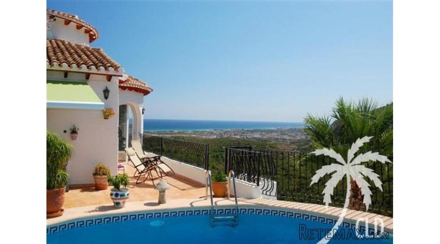 Fantastic sea views from this south-facing detached villa.. - 3