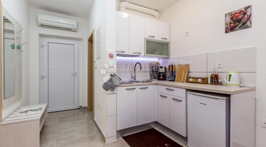 MALINSKA - APARTMAN S VELIKOM OKUĆNICOM - 3
