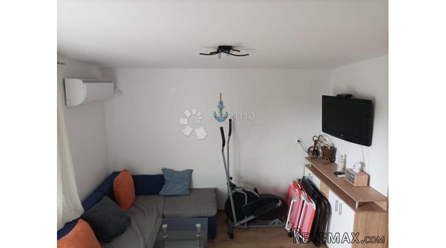 Obrovac 2 apartmana 6SB + 2DB ogromna okućnica - 3