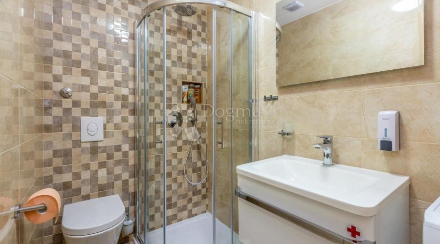 MALINSKA - APARTMAN S VELIKOM OKUĆNICOM - 7