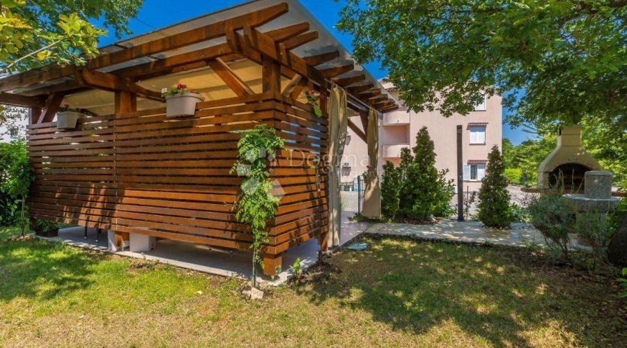 MALINSKA - APARTMAN S VELIKOM OKUĆNICOM - 10