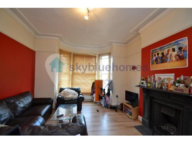 House - STUDENT LET 2015/2016 SPACIOUS..