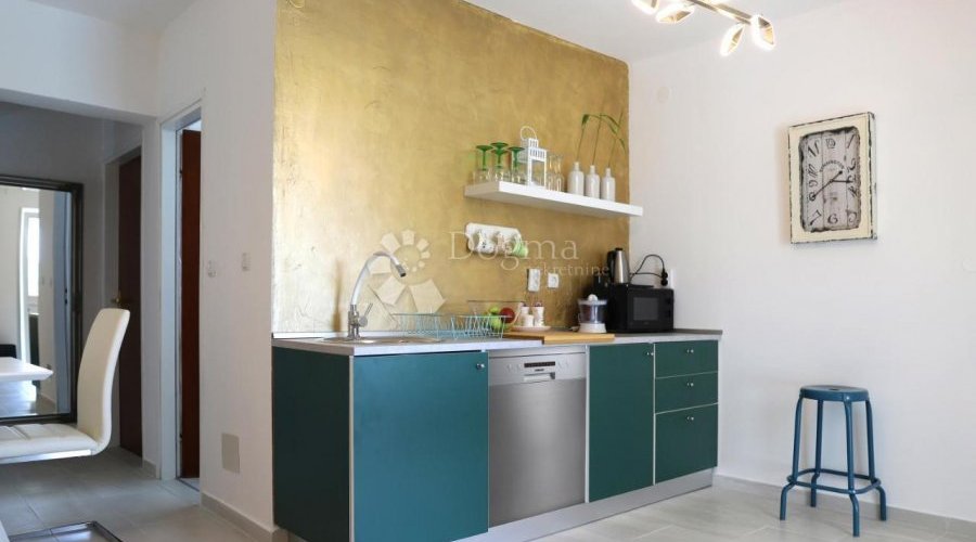 MALINSKA - APARTMANSKA KUĆA S DVA BAZENA - 6