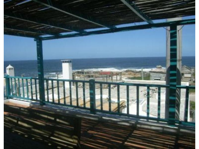 3 Bedroom House - For Rent - Jose..