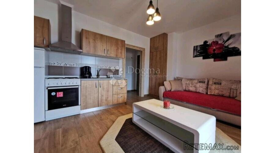 Kuća s 3 apartmana u mirnom dijelu Vodica! - 7