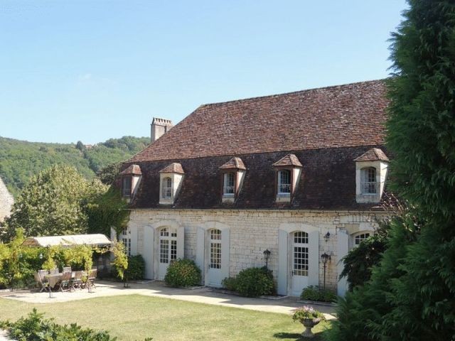 Exceptional Property With Superb Views..