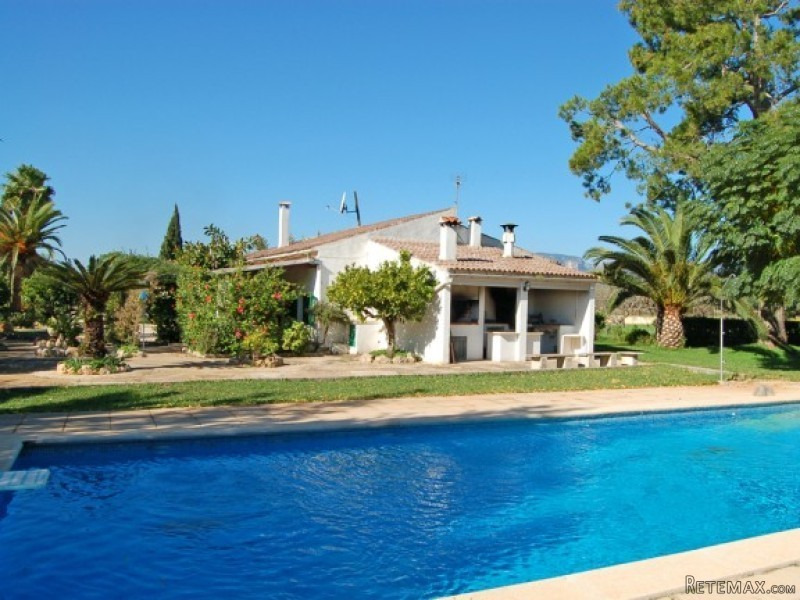 One Story House With Tennis Court In..