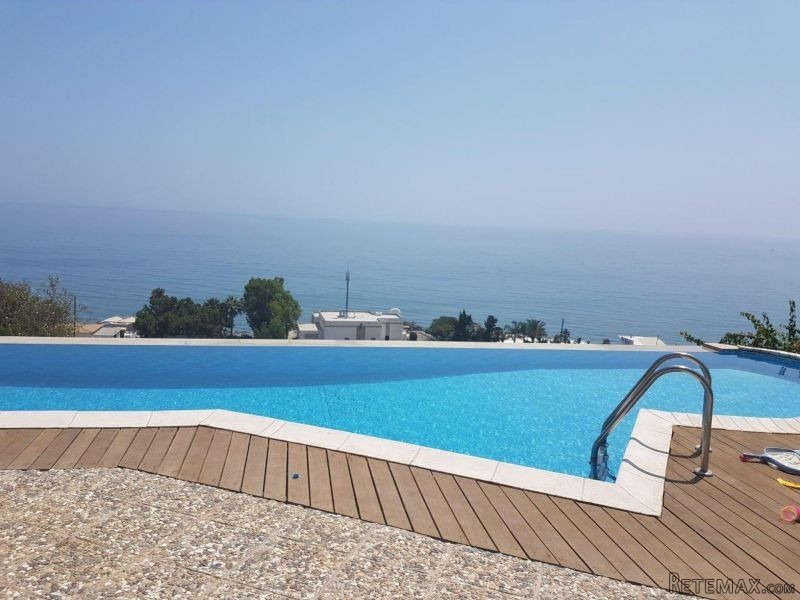 Beautiful 3 bedroom house in a nice..