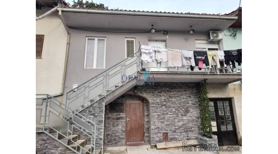 Matulji-Jušići stan 1.kat, 2S+DB, 70 m2