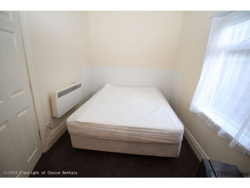 Flat 1, 30 Sherbourne Rd, Blackpool - 2