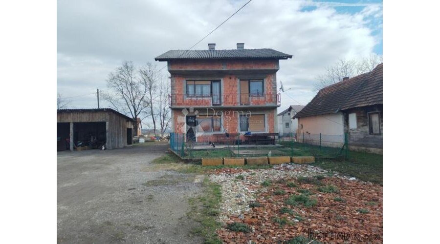 Na prodaju zemljište - 3