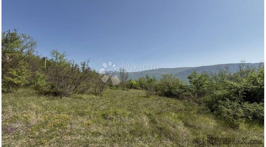 Građevinsko zemljište 1384 m2 - 2