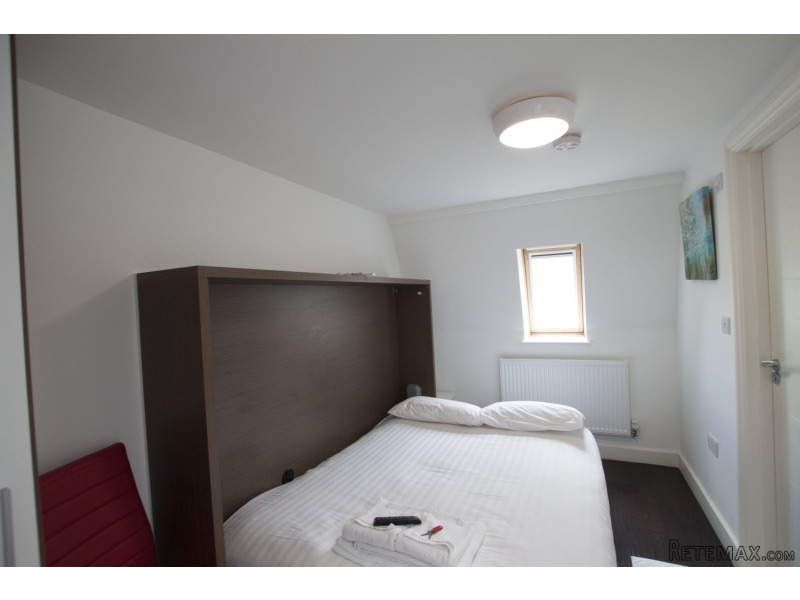 *** Charlote Central London B&B - R9