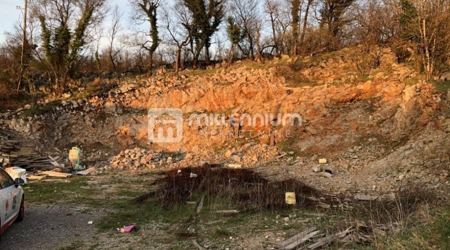 Grobnik, Podhum, građevinsko zemljište, 1.395m2