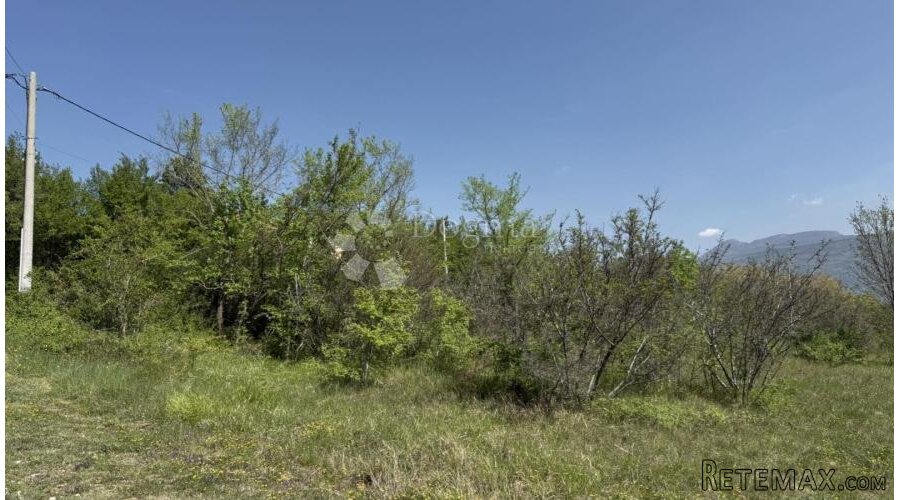Građevinsko zemljište 1297 m2 - 2