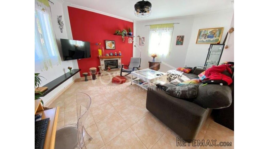 NEW LISTING TO VOSS HOMES - An impressive and large 4 bed.. - 11