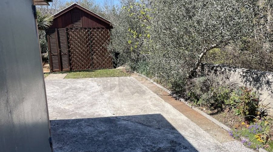 Lijepa kuća s puno potencijala! Otok Krk! - 15