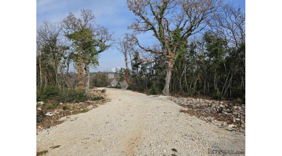 899 m2 - poljoprivredno zemljište - 2
