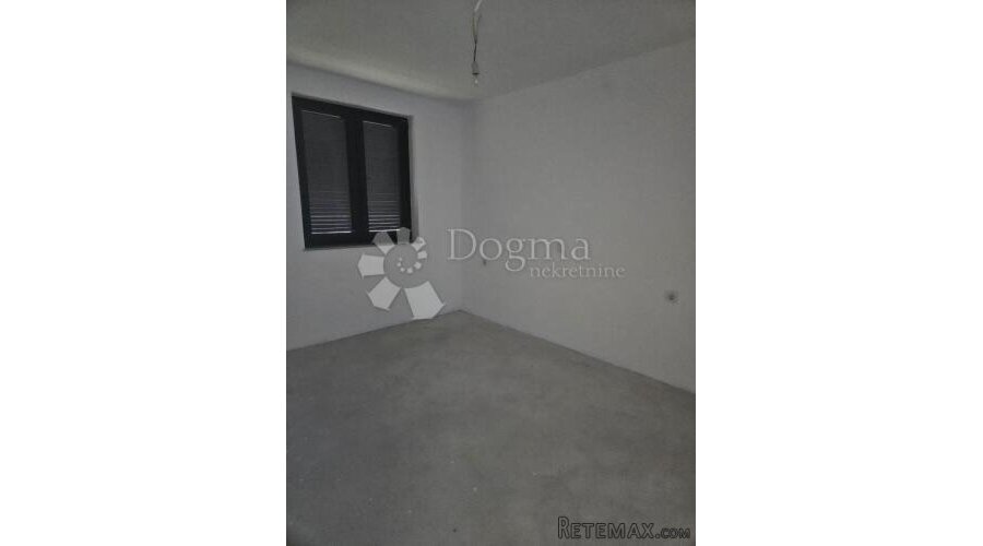 Kras - dvojna kuća sa dva stana - 2S+DB - 2