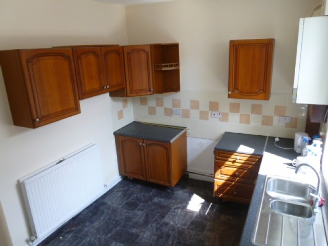 *** Spacious 3 Bed Fully Modernized..
