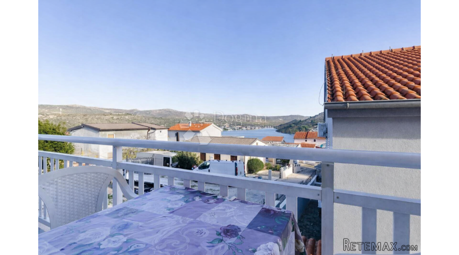 Rogoznica – Apartmanska kuća s 7 jedinica i velikim investic - 2