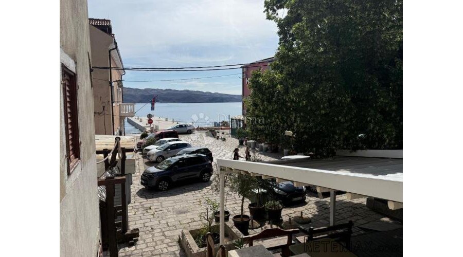 STAMBENO POSLOVNA PRILIKA TRG KORAK DO MORA