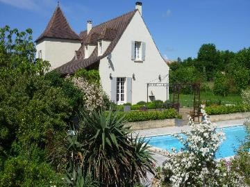 Beautifully refurbished 4 bed..