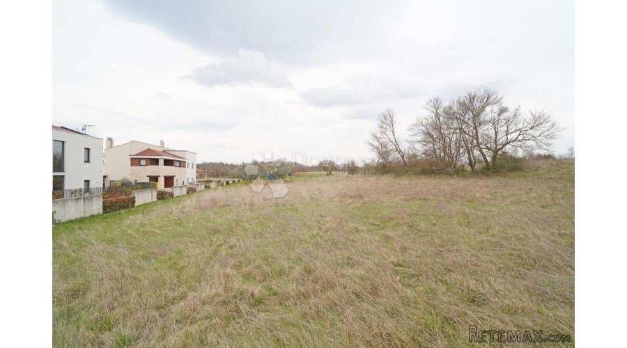 Građevinsko zemljište okolica Baderne 2000 m2 - 2