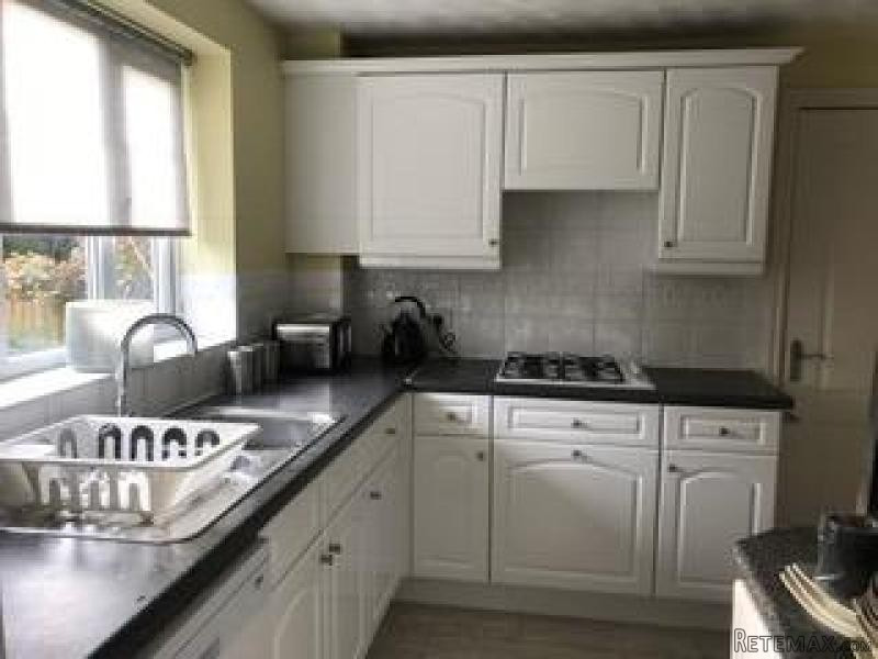 4 Bed Detached House To Rent - 2