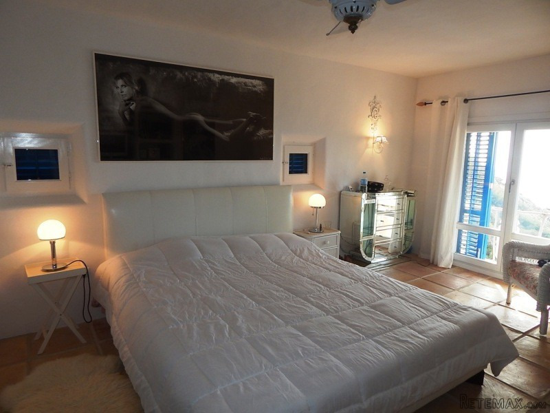 Villa Brazil · First line - 2