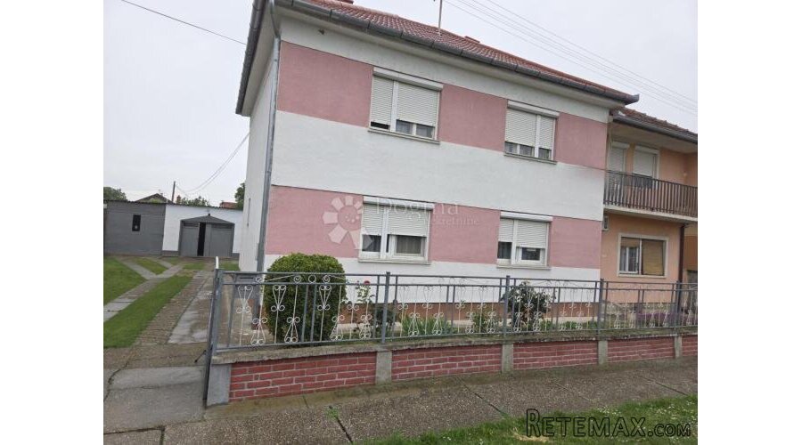 Dvije kuće i dvije garaže – Beli Manastir