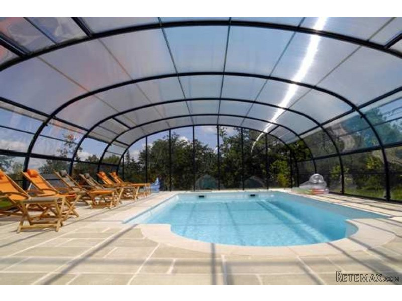 Villa with Covered Swimming Pool