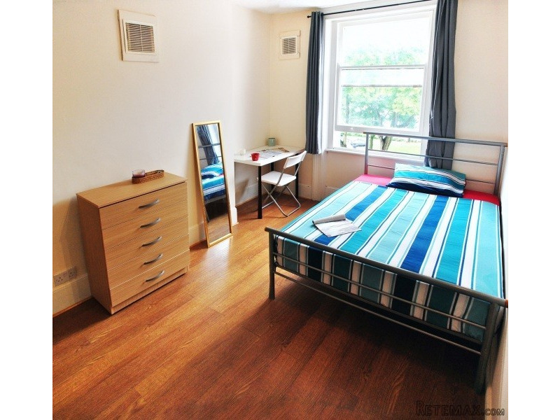 Single with double bed near Westbourne..