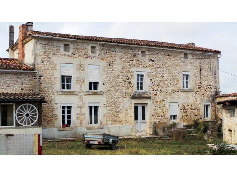 Charentaise House On One Acre Garden - 2