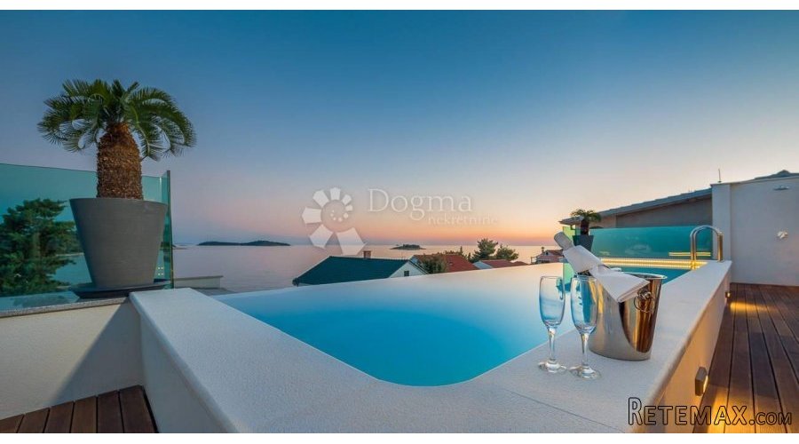 VILLA SA BAZENOM U ROGOZNICI, PRILIKA! - 4