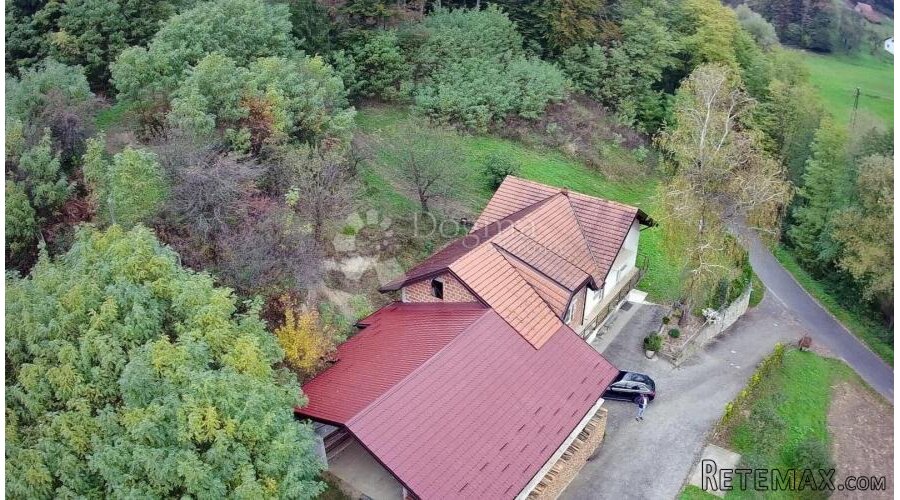 Imanje sa odvojenim stambenim prostorima i pomoćnom zgradom! - 3