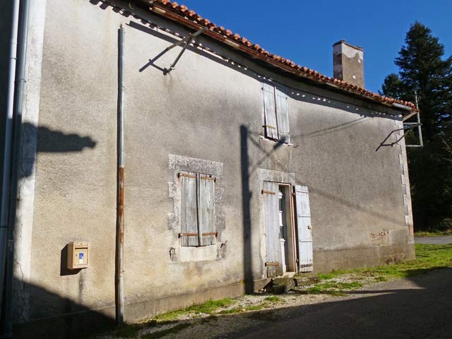 House To Restore In The Charente Area - - 2