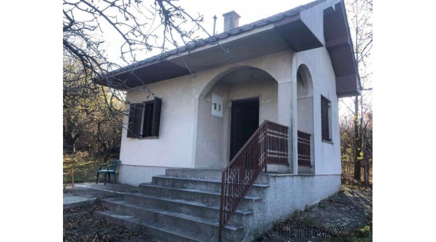 Na prodaju kuca