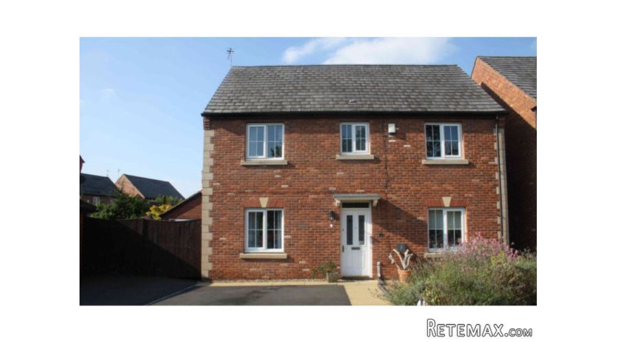 4 Bed Detached House