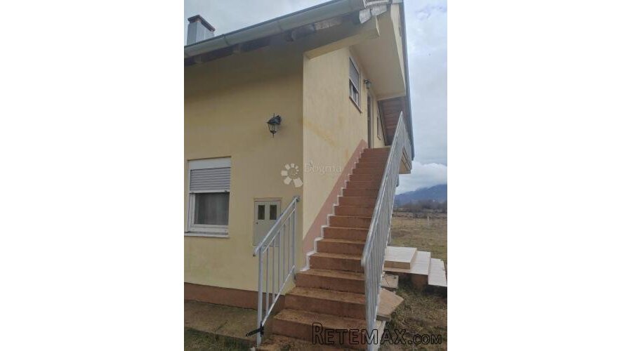 GRAČAC KUĆA ZA ODMOR ILI DOM SREĐENA S VELIKOM OKUČNICOM - 3