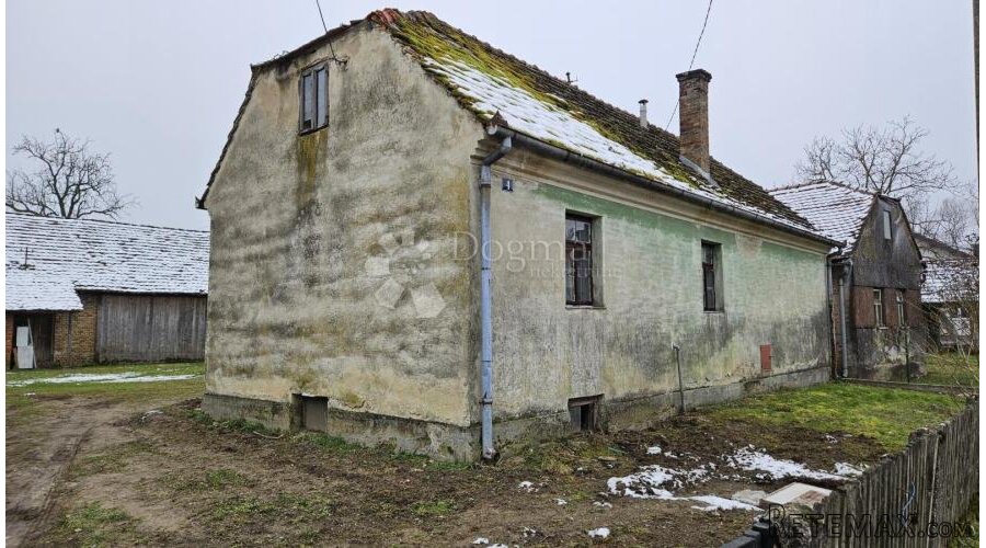 RUGVICA, KUĆA SA VELIKIM ZEMLJIŠTEM - 2