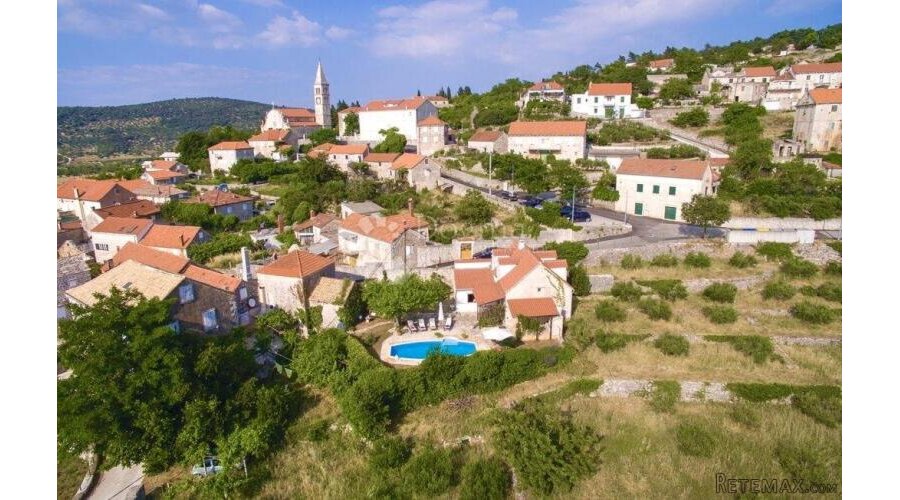 Prostrana građevna parcela, otok Brač - 2