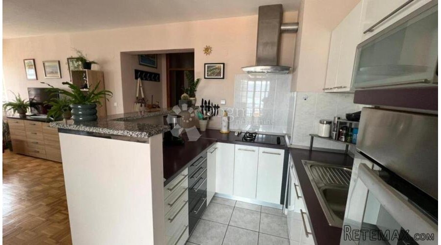 Predivan stan 86m² uz more - 5