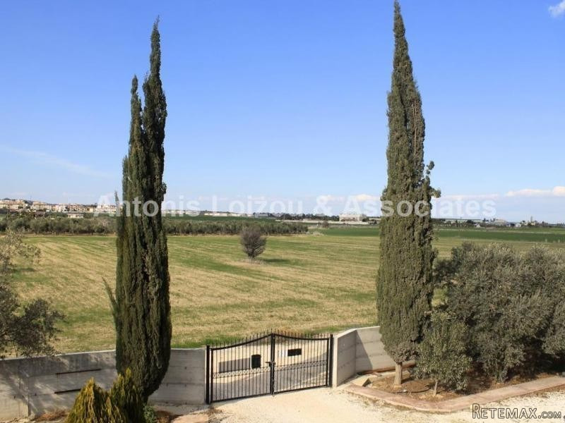 SHORT TERM RENT ONLY Three Bedroom..