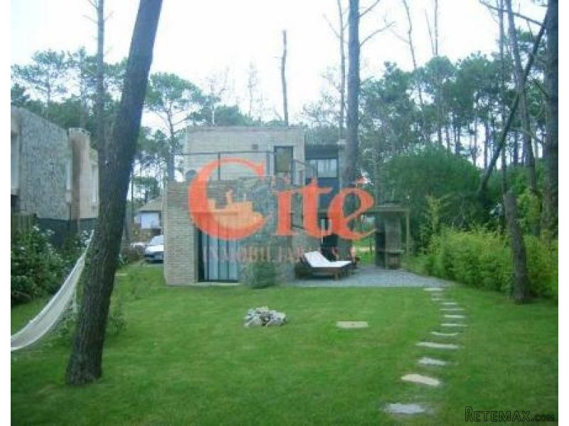 3 Bedroom House - For Rent -.. - 2