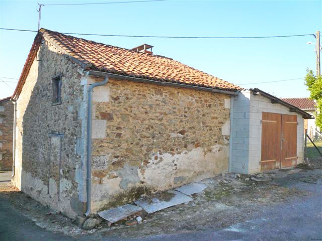 Village House To Restore Close To Golf.. - 2