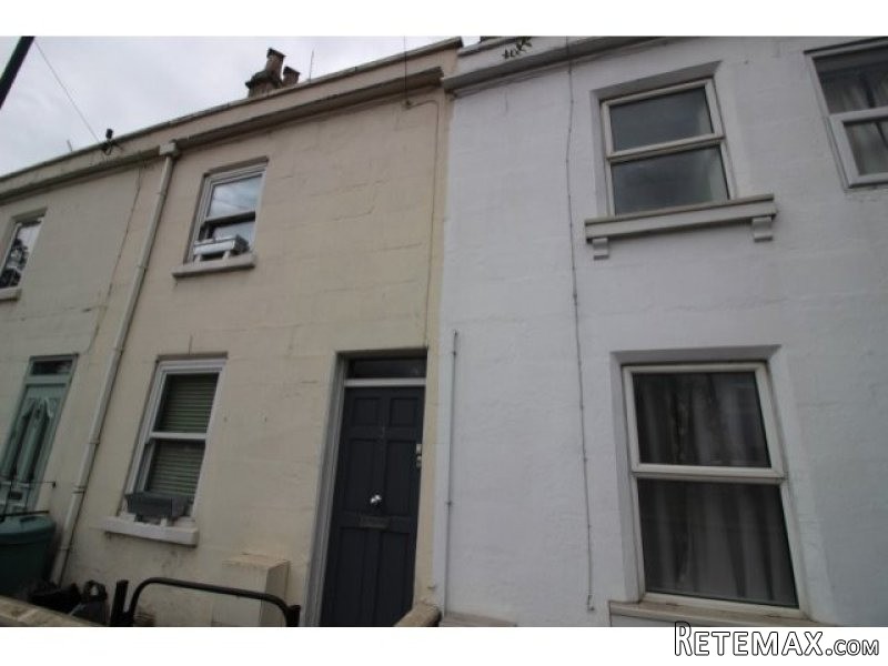 A Charming two bedroom house - 2