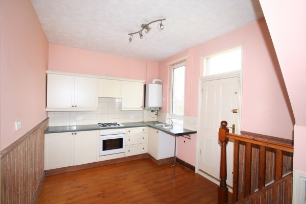 *** Deceptively Spacious 2 Bed With An.. - 2